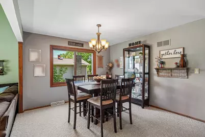 2814  Buckingham Ct, Waukesha, WI 53188 - Photo 7