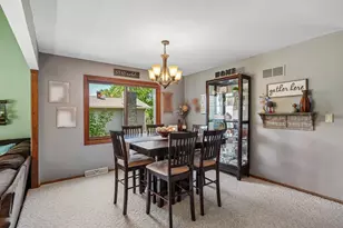2814 Buckingham Ct, Waukesha, WI 53188 - Photo 7