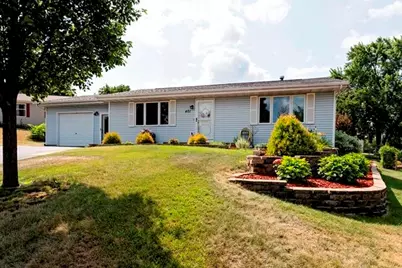 401  Oak Ridge Ct, Fort Atkinson, WI 53538 - Photo 1