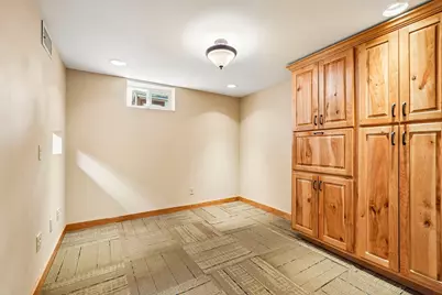 150 N 87th St, Wauwatosa, WI 53226 - Photo 23