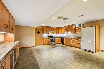 150 N 87th St, Wauwatosa, WI 53226 - Photo 29