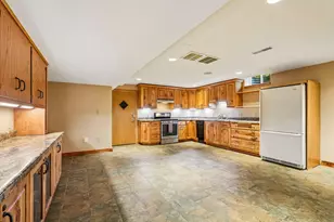 150 N 87th St, Wauwatosa, WI 53226 - Photo 29