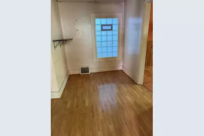3936 E Squire Ave, Cudahy, WI 53110 - Photo 3