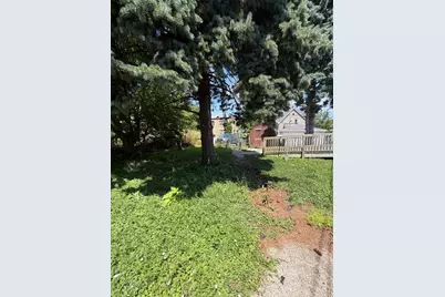 3936 E Squire Ave, Cudahy, WI 53110 - Photo 9