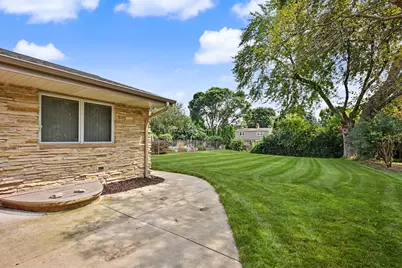 9515 W Hadley St, Milwaukee, WI 53222 - Photo 61