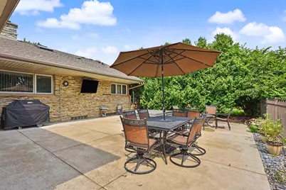 9515 W Hadley St, Milwaukee, WI 53222 - Photo 49
