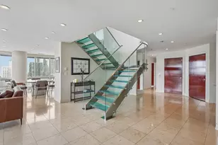 545 E Wells St, Milwaukee, WI 53202 - Photo 17