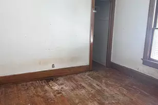 1324 S 77th St, West Allis, WI 53214 - Photo 9