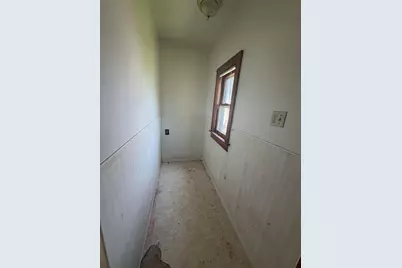 1324 S 77th St, West Allis, WI 53214 - Photo 5