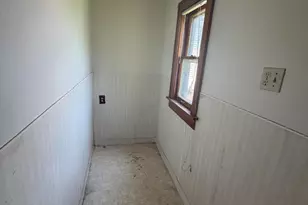 1324 S 77th St, West Allis, WI 53214 - Photo 5