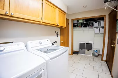 W226N2555  Oakwood Ln, Pewaukee, WI 53186 - Photo 33