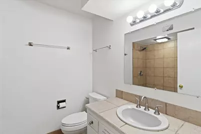 9041 N Rexleigh Dr, Bayside, WI 53217 - Photo 31