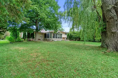 9041 N Rexleigh Dr, Bayside, WI 53217 - Photo 35