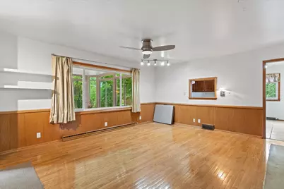 9041 N Rexleigh Dr, Bayside, WI 53217 - Photo 15