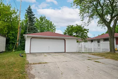 8623 W Mill Rd, Milwaukee, WI 53225 - Photo 25