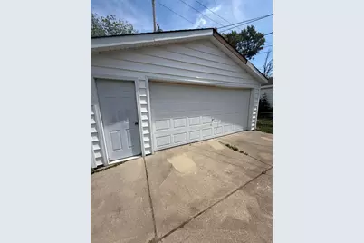 1944 S 89th St, West Allis, WI 53227 - Photo 11