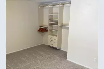 11946 W Mill Rd #11, Milwaukee, WI 53225 - Photo 15