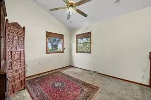 W271N2641 Pear Tree Ln, Pewaukee, WI 53072 - Photo 17