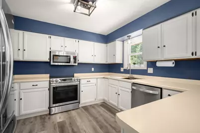 1304  Hans St, West Bend, WI 53090 - Photo 7