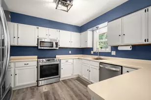 1304 Hans St, West Bend, WI 53090 - Photo 7
