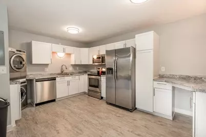 N114W16720  Crown Dr #2, Germantown, WI 53022 - Photo 9