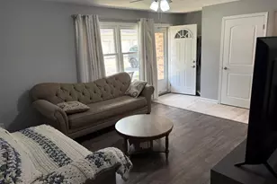 N114W16720 Crown Dr, Germantown, WI 53022 - Photo 5