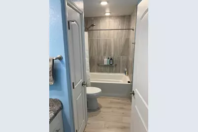N114W16680  Crown Dr #4, Germantown, WI 53022 - Photo 31