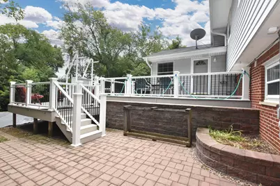 6600 N Braeburn Ln, Glendale, WI 53209 - Photo 37