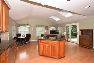 6600 N Braeburn Ln, Glendale, WI 53209 - Photo 3