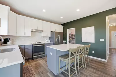35123  Yahara Dr, Summit, WI 53066 - Photo 13