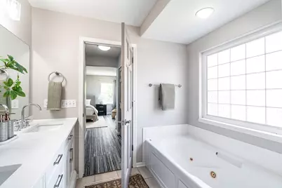 10375 S Monardy Ln, Oak Creek, WI 53154 - Photo 23