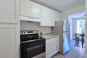 8747 N 72nd St, Milwaukee, WI 53223 - Photo 13