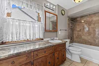 725  Oak St, South Milwaukee, WI 53172 - Photo 13