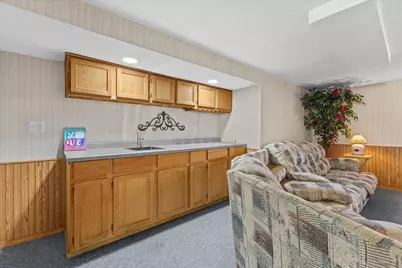 725  Oak St, South Milwaukee, WI 53172 - Photo 23