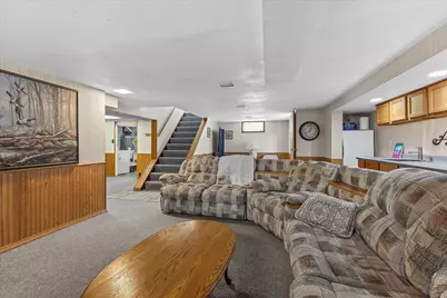 725  Oak St, South Milwaukee, WI 53172 - Photo 25