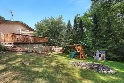 N2404  Giles Dr, Bloomfield, WI 53105 - Photo 31
