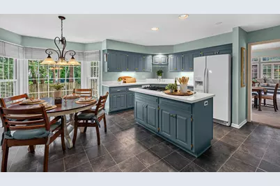 945 W Shaker Cir, Mequon, WI 53092 - Photo 17