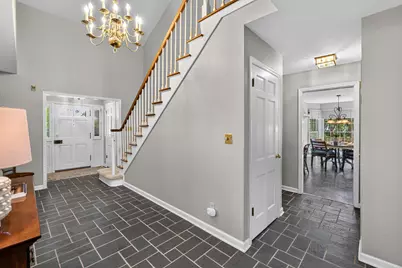 945 W Shaker Cir, Mequon, WI 53092 - Photo 5
