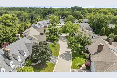945 W Shaker Cir, Mequon, WI 53092 - Photo 51