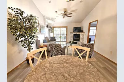 2178  Pine Ridge Ct #D, Grafton, WI 53024 - Photo 9