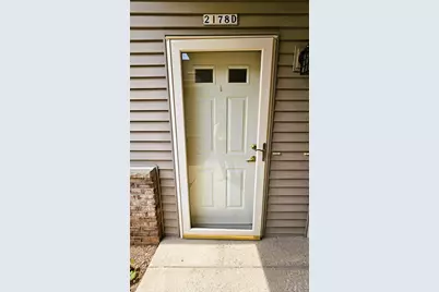 2178  Pine Ridge Ct #D, Grafton, WI 53024 - Photo 5