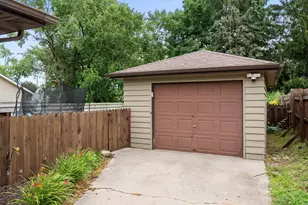 2117 32nd St, Two Rivers, WI 54241 - Photo 3