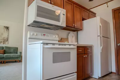 W169N11506  Biscayne Dr, Germantown, WI 53022 - Photo 9