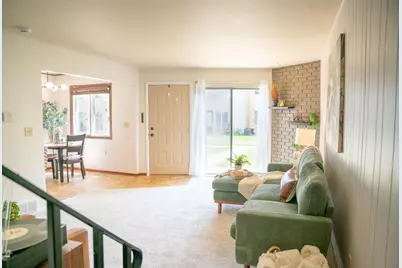 W169N11506  Biscayne Dr, Germantown, WI 53022 - Photo 5
