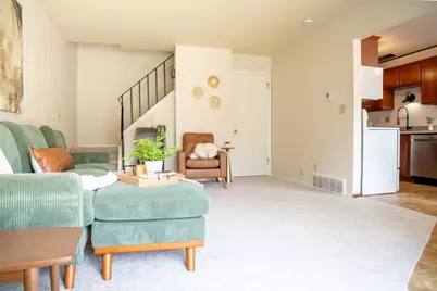 W169N11506  Biscayne Dr, Germantown, WI 53022 - Photo 3