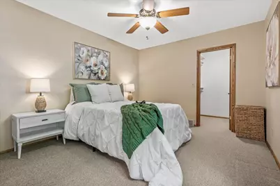 7301 W Wind Lake Rd, Racine, WI 53185 - Photo 19