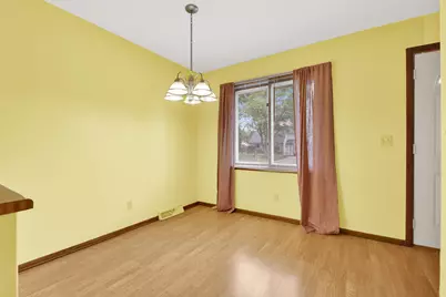 1827  Creek Rd, West Bend, WI 53090 - Photo 9