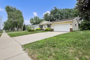 1827 Creek Rd, West Bend, WI 53090 - Photo 25