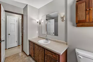 10404 W Darnel Ave, Milwaukee, WI 53224 - Photo 11