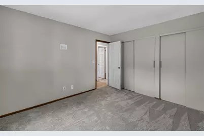 10404 W Darnel St, Milwaukee, WI 53224 - Photo 5